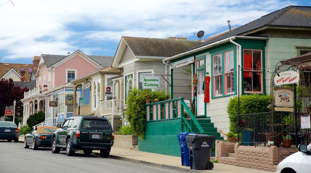Pacific Grove caracterizando compras