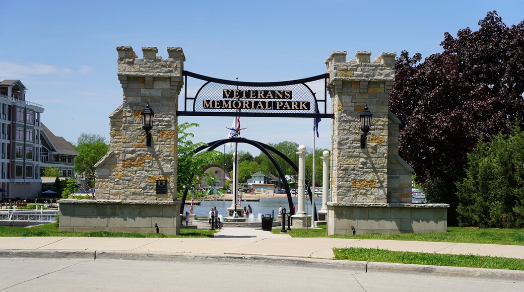 The veteran memorial site gives honor and remembrance to all the brave men and women that have fought.