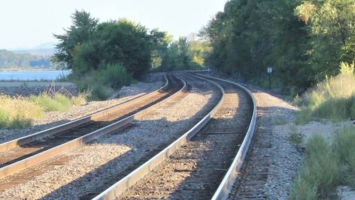 RR Tracks along the Mississippi