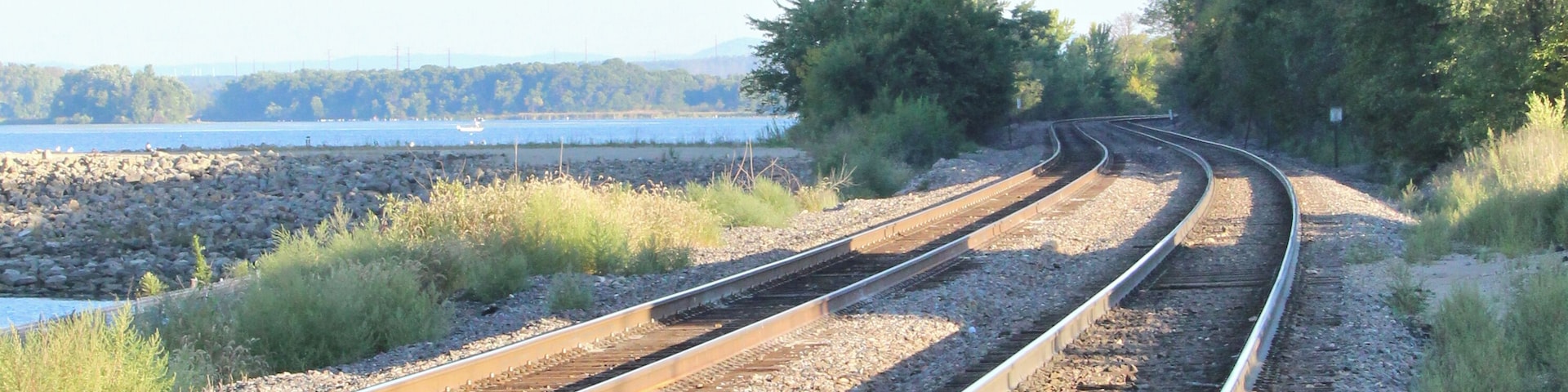 RR Tracks along the Mississippi