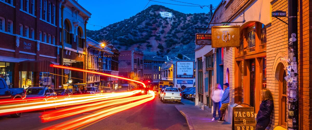 Bisbee, a historical mining town in South-Eastern Arizona, America, USA. A small town founded in 1880 with amazing old buildings, architecture and a fun travel destination.
