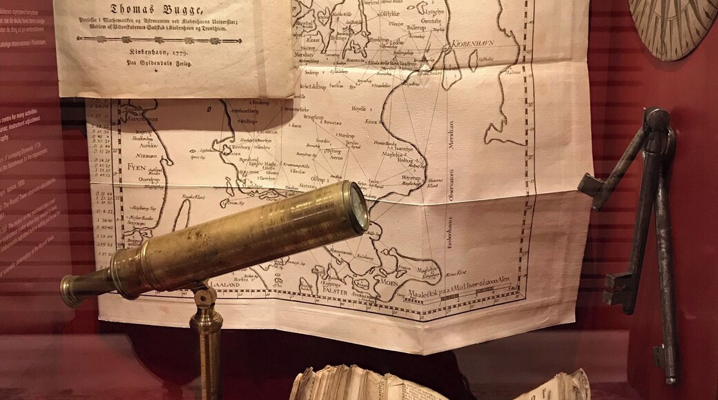 Never stop exploring!
#lifeatexpedia #wewhotravel #copenhagen #roundtower #papers #ancient #books #culture