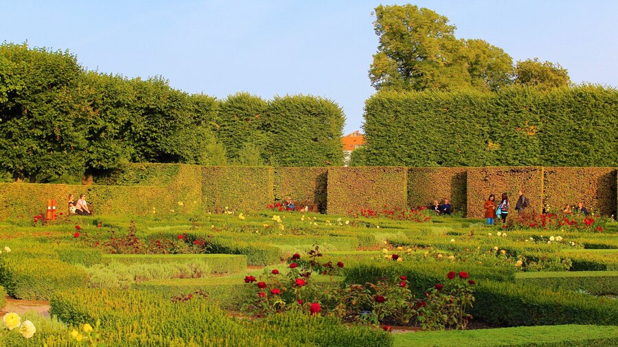 Established in the early 17th century as the private gardens of King Christian IV's Rosenborg Castle, the park also contains several other historical buildings, including Rosenborg Barracks, home to the Royal Guards, as well as a high number of statues and monuments. It is the oldest and most visited park in central Copenhagen! And it was a really lovely visit!
I took this photo on August 29, 2018.