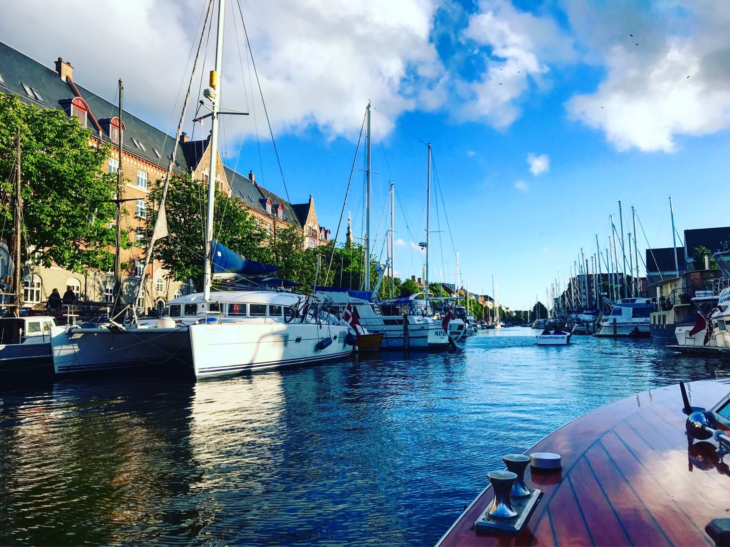 When in Copenhagen, just take some time for a boat trip in the quiet canals around Christianshavn. Very relaxing! #LifeAtExpedia
