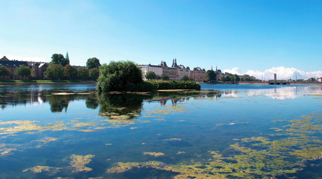 Copenhagen really is rather pretty :-)