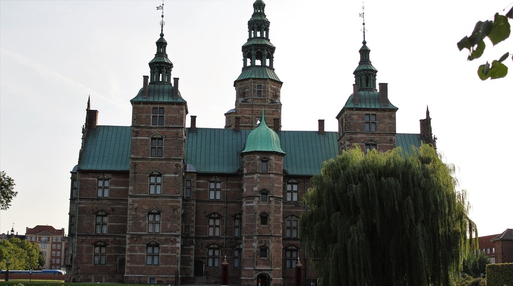 I just returned from a 2 week trip! And this 17th century Renaissance Castle was one of my favorite sites! I was actually just 1 day in Copenhagen but tried to see as much as possible. This was absolutely a highlight! It's too bad I wasn't able to go inside, though. I arrived right at the time it closed.
I took this photo on August 29th.