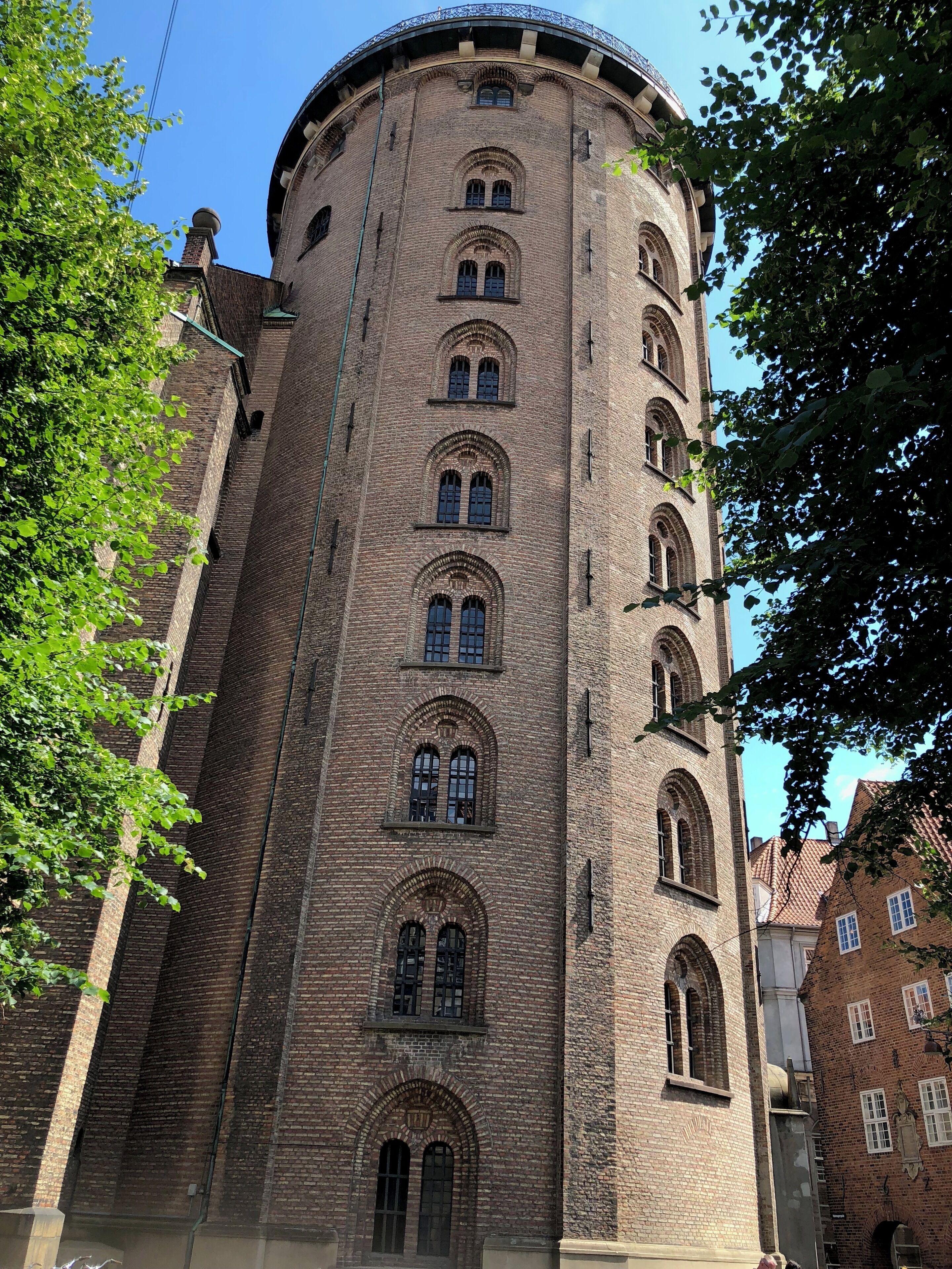 17th century tower with an observatory, planetarium, event hall and spiral ramp instead of stairs.
#Copenhagen
#TroveOnTuesday