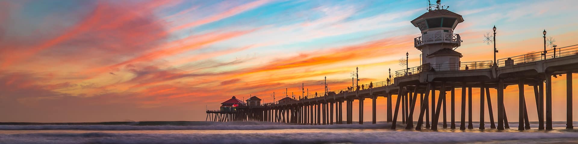 Sunset by the Huntington Beach Pier in California