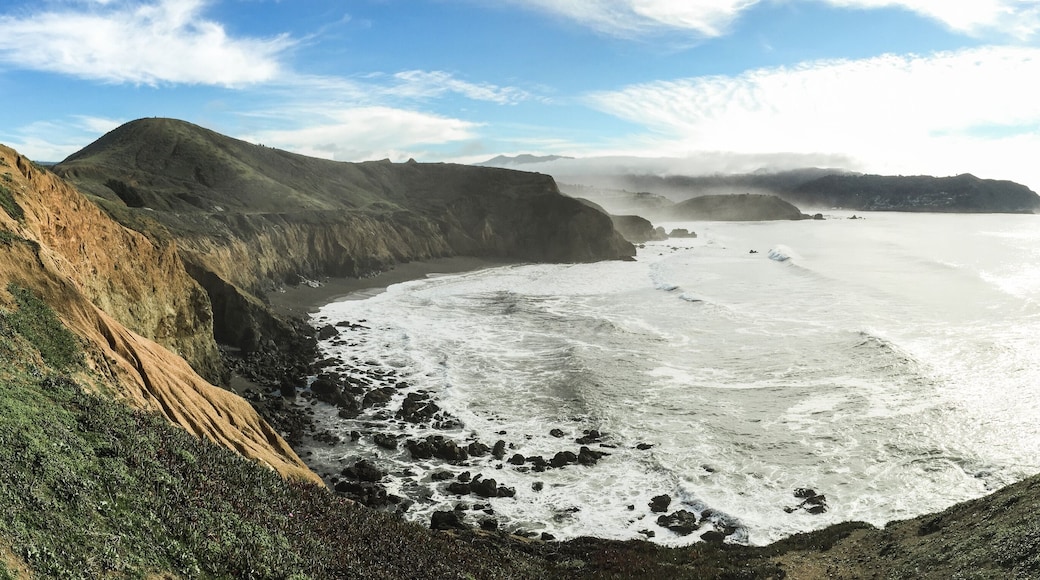 ocean coastline in pacifica california