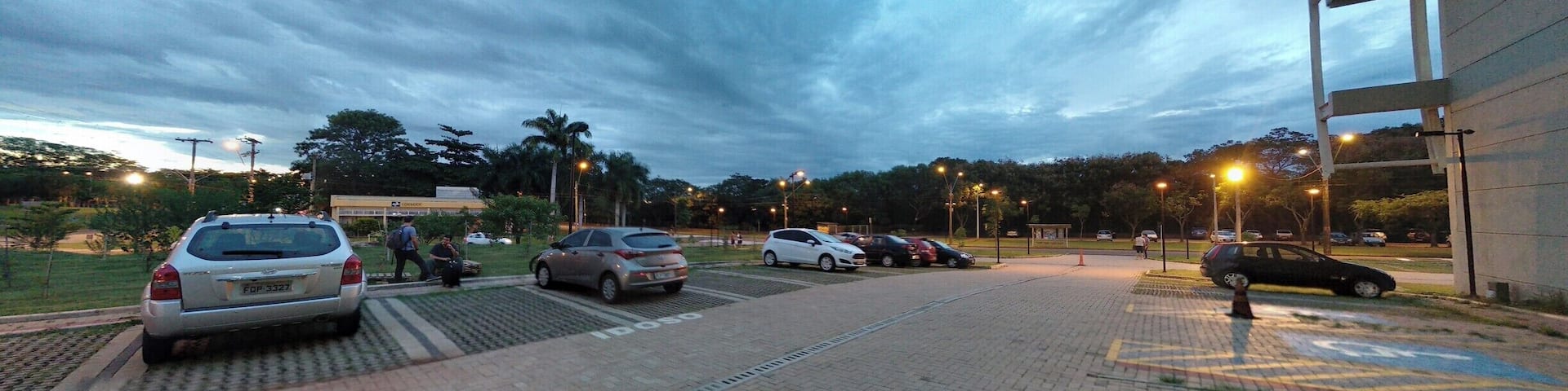 The best photos of Golden Hour you can get from the bath window in 3rd floor.