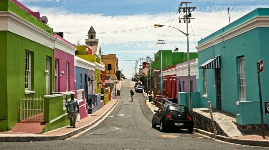 The Bo Kaap aka the Malay quarters sits at the base of signal hill in Cape Town. Besides the gorgeous coloured houses it’s the best place to buy spices and samosas
