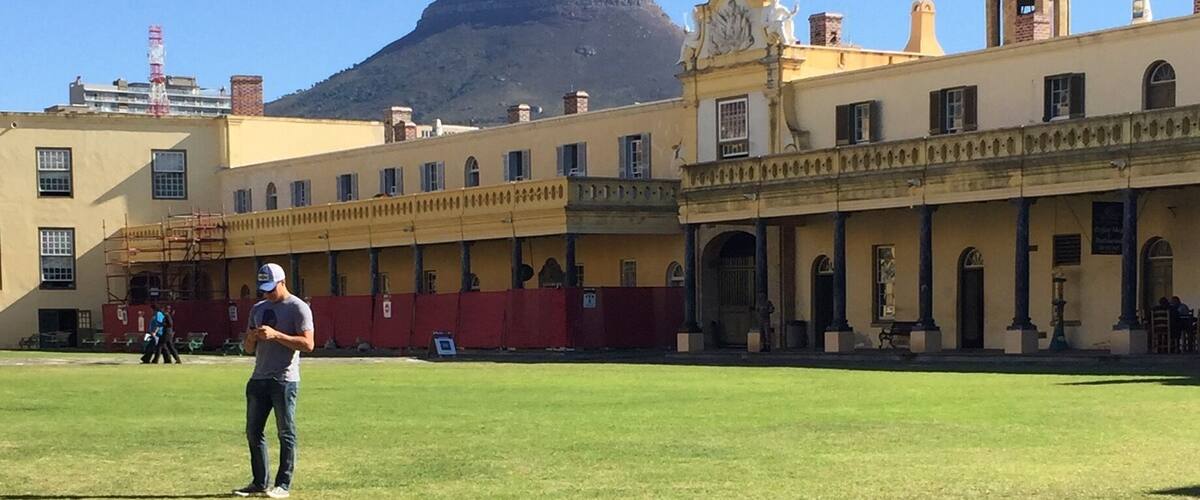 Built by the Dutch East India Company from 1666-1679 as a maritime replenishment station, the Castle of Good Hope now serves as an impressive military museum. Guided tours are available at 11, 12 and 2 pm and the key ceremony occurs at 10 am and noon. #capetown