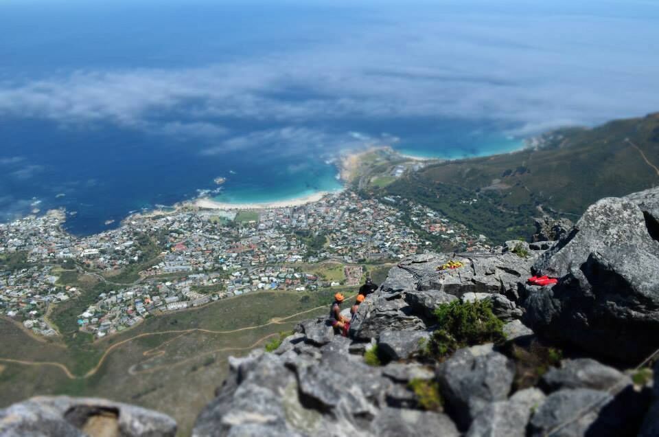 The beautiful blend of land, sea and sky! Breathtaking views from the Table Mountain.

Do you spot those brave hikers? #loveSouthAfrica