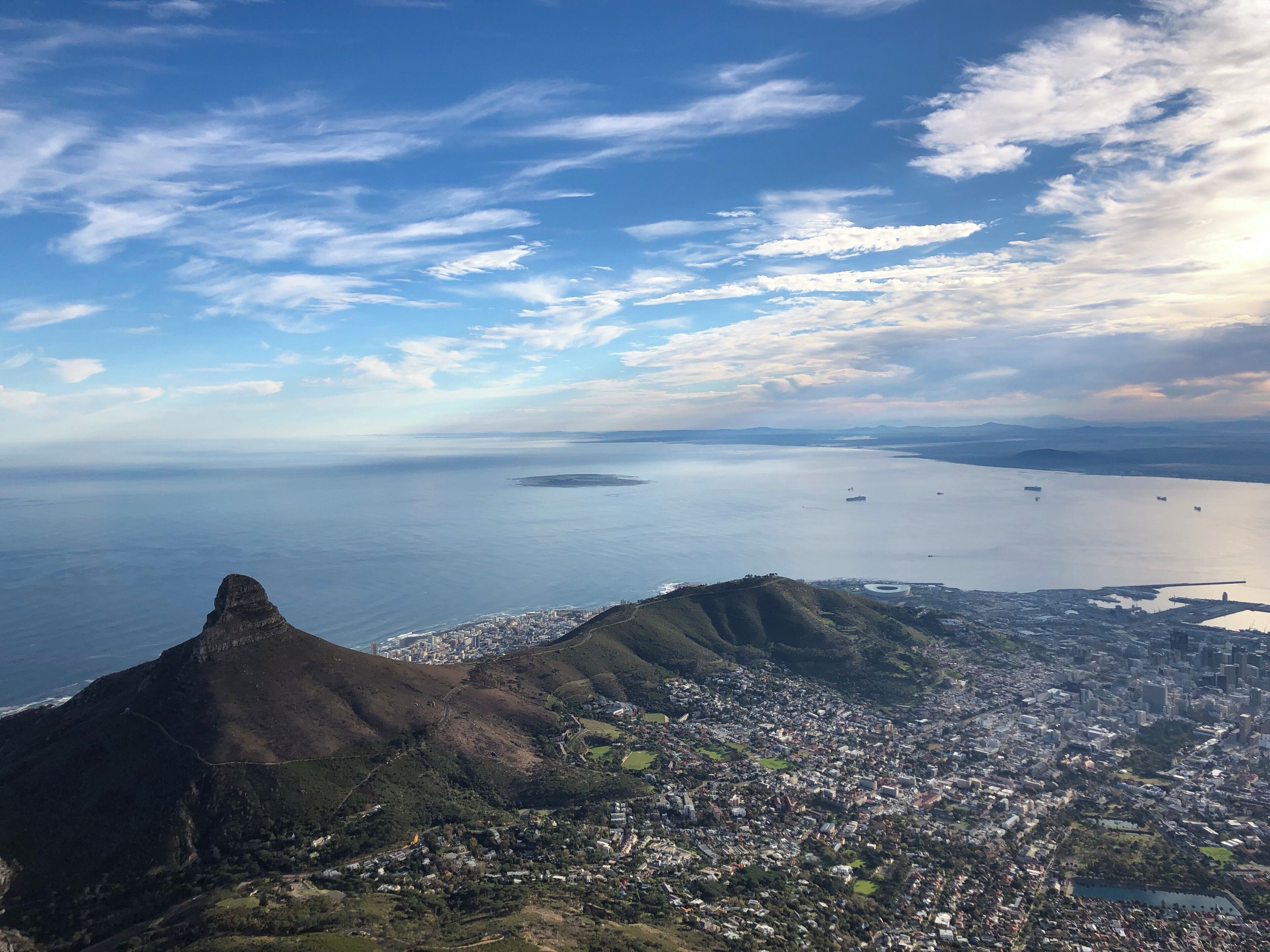 Spectacular morning views from the top of the mountain were well worth the early start 💙
#blue