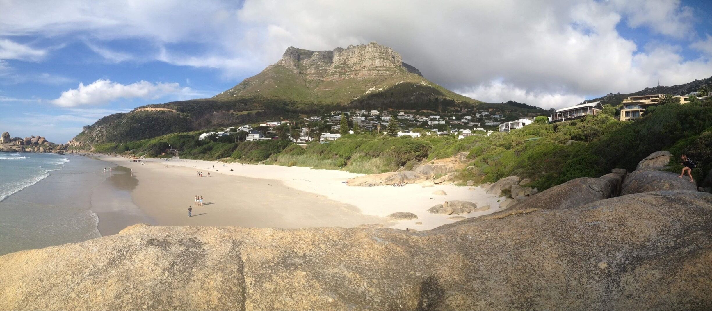 Tucked away with clear water, Llandudno is a hidden gem. Perfect for surfing, relaxing or bouldering, you can basically stay here all day. #greatoutdoors #beach #southaftica #capetown
#nature