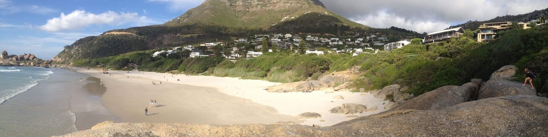 Tucked away with clear water, Llandudno is a hidden gem. Perfect for surfing, relaxing or bouldering, you can basically stay here all day. #greatoutdoors #beach #southaftica #capetown
#nature