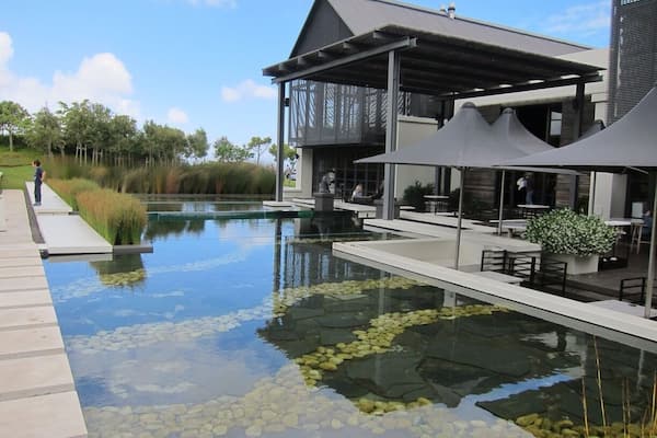 #TroveOn Wineries in Constantia, South Africa are beautiful- and closer to Cape Town than the popular wine hot spots of stellenbosch and franschhoek.