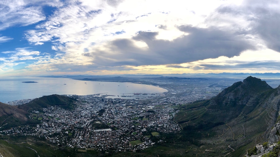 Just amazing! Great views from everywhere and the next day we couldnât even see the mountain so take the chance when you get it!
