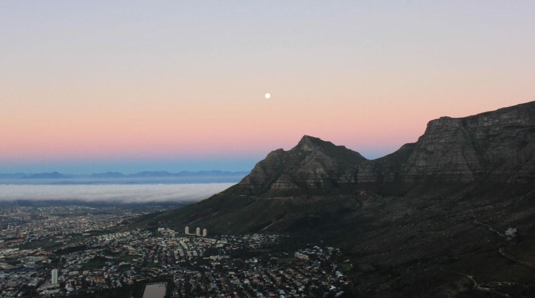 Sunset / Full Moon Hiking is a tradition among local Capetonians and visitors alike. #Blue
