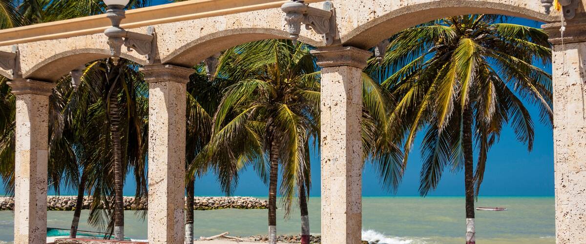 Vista del Malecón en la ciudad de Riohacha en el departamento de la Guajira en Colombia