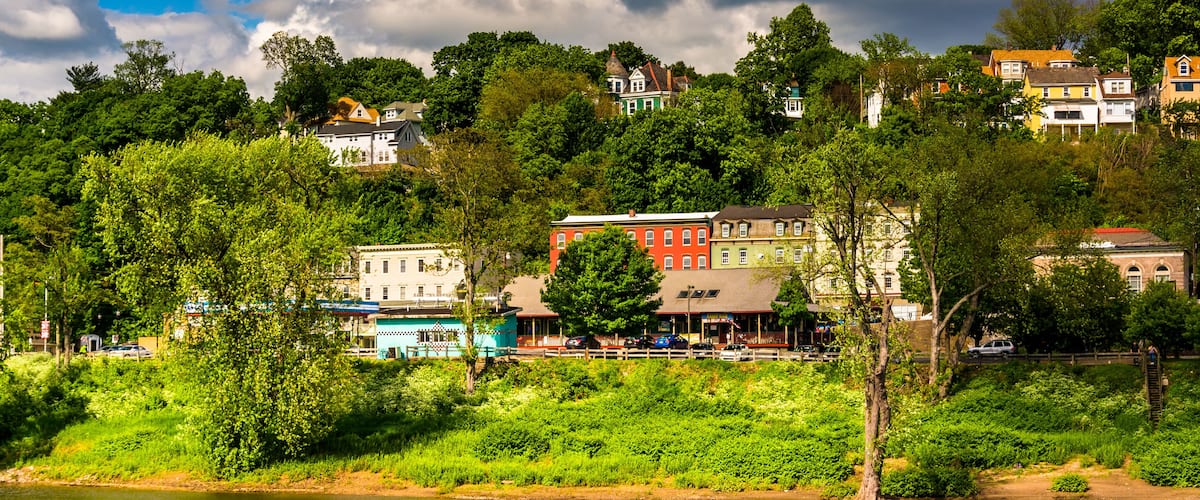 Phillipsburg, New Jersey, seen across the Delaware River from Ea