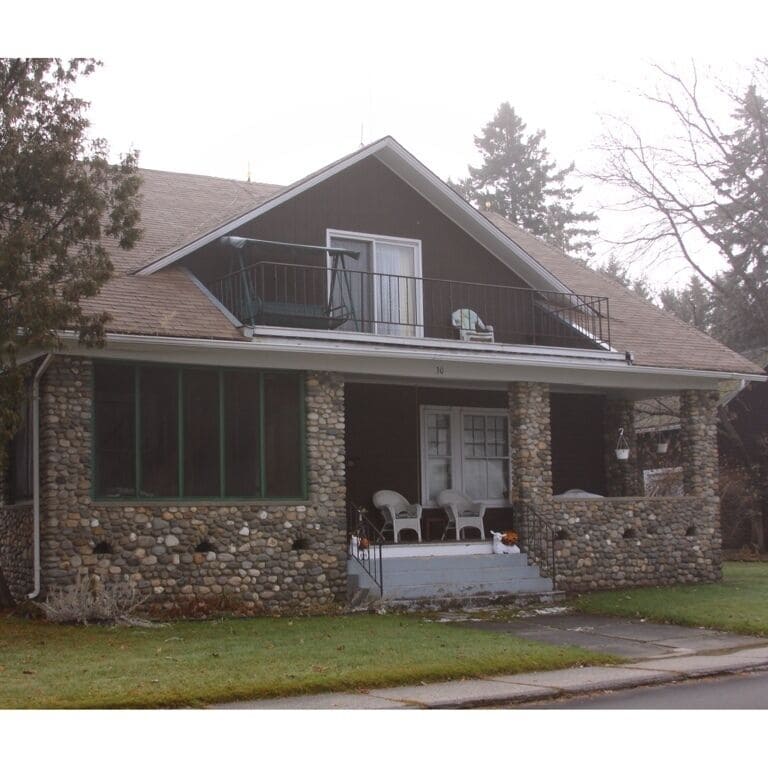 Great bed and breakfast ! She has places to keep ur snowmobile in a garage ! Great lady !! Trails start in her yard!