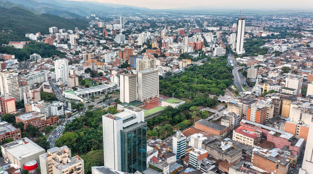 aérea sobre centro oeste de cali colombia