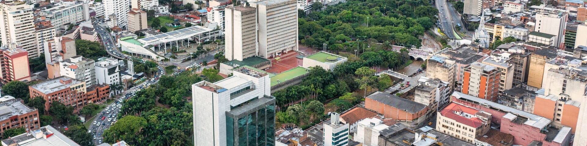 aérea sobre centro oeste de cali colombia