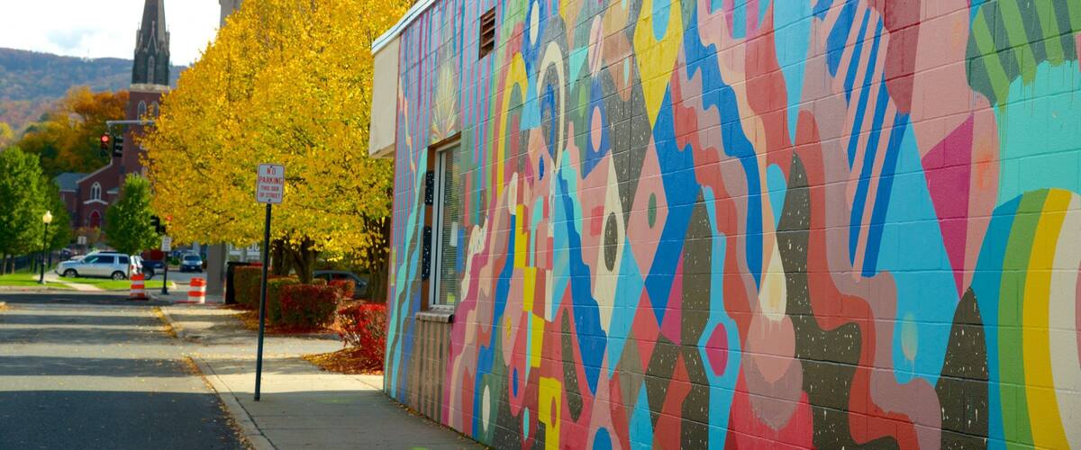 North Adams cho thấy nghệ thuật đường phố
