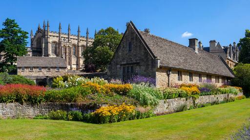 Christ Church Memorial Garden in Oxford