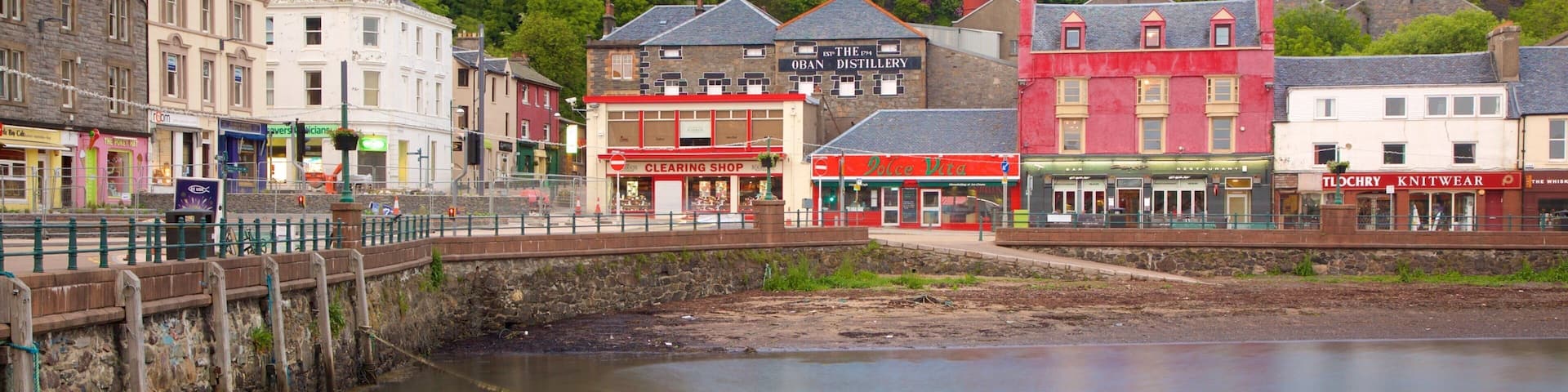 Oban featuring a coastal town