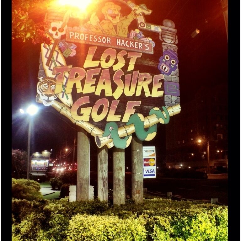 Mini golf. No Ocean City is complete without it. This place is fun with its pseudo-Indy treasure-hunting theme. We went late and avoided the crowds (and hot sun). 