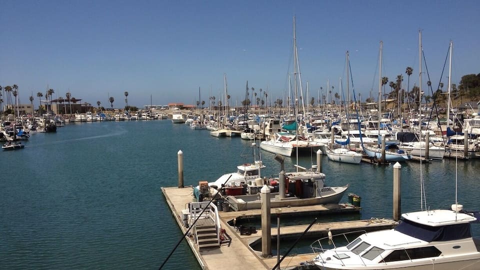 This Cape Cod style fishing village, complete with a lighthouse, accommodates more than 950 yachts and boats. It has several family owned and commercial seafood restaurants, gift shops, and kiosks. Beers served in a bucket and frosty margaritas are perfect on this hot day.