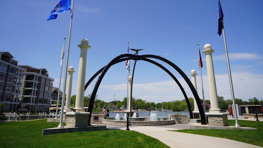 The veteran memorial site gives honor and remembrance to all the brave men and women that have fought.