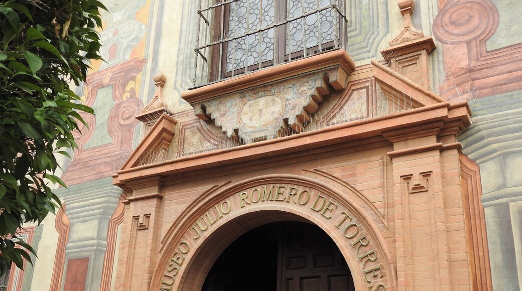 #cordoba #spain #troveontuesday
Pequeno museu com as obras de Júlio Romero de Torres. O próprio museu foi a casa do pintor. O artista retrata a maioria das vezes mulheres belíssimas, a maioria suas amigas, tendo como fundo a cidade de Córdoba.
Small museum with the works of Julio Romero de Torres. The museum itself was the painter's house. The artist portrays most of the time beautiful women, most of them were his friends, having as background the city of Cordoba.