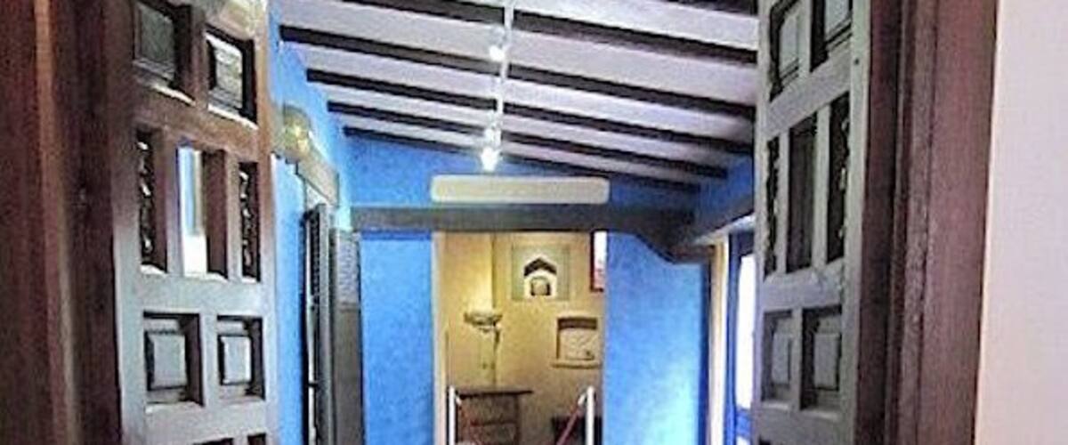 The interiors of this home in the Jewish quarter were vibrant, and the carpentry work here was impeccable.  Also check out the synagogue across the street, and the Andalucia House which houses a nice display of the printing process as it existed in medieval Spain.
https://davenotravels.blog/