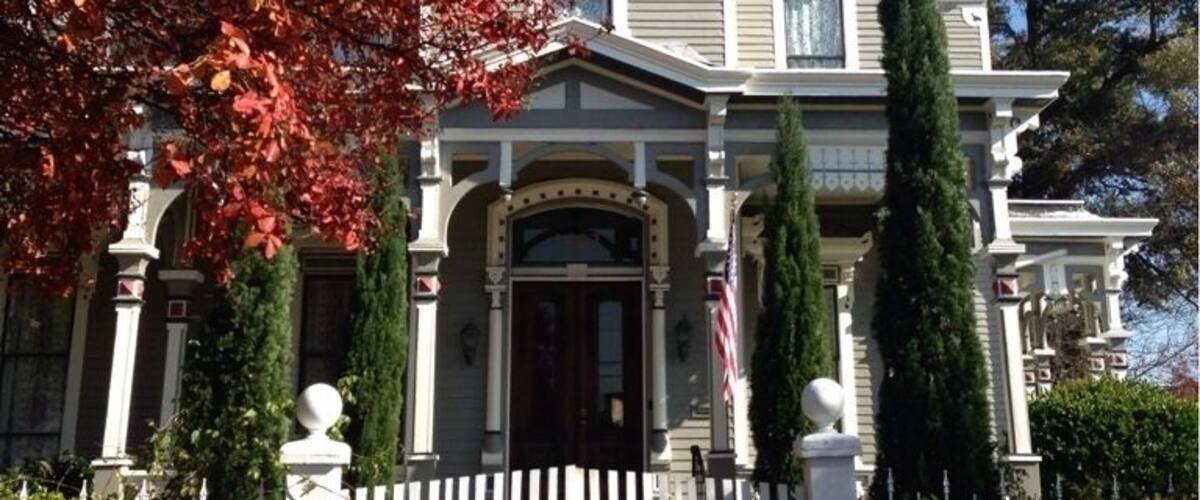 A fine example of Queen Anne style architecture in Columbus, Georgia. This High Victorian mansion was built in 1881 by Confederate Colonel Joseph S. Garrett (Columbus merchant, postmaster, and planter).
The house was sold in 1910 to Osborn C. Bullock, a Columbus banker and business leader, whose family resided in the house until the death of his last surviving daughter, Margaret Bullock Schaefer in 1985.
