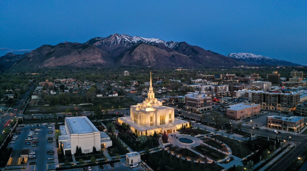 Ogden Utah mormon temple at night