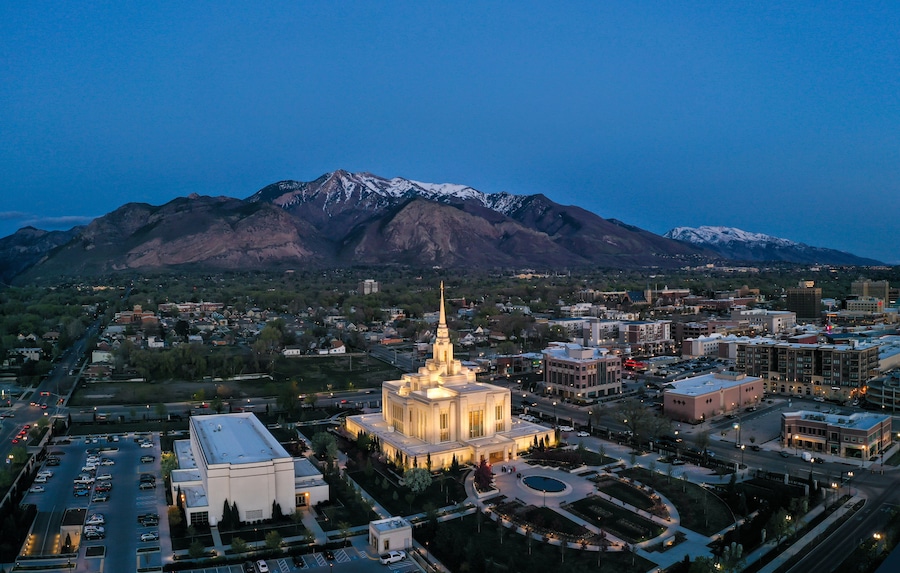 Ogden Utah mormon temple at night