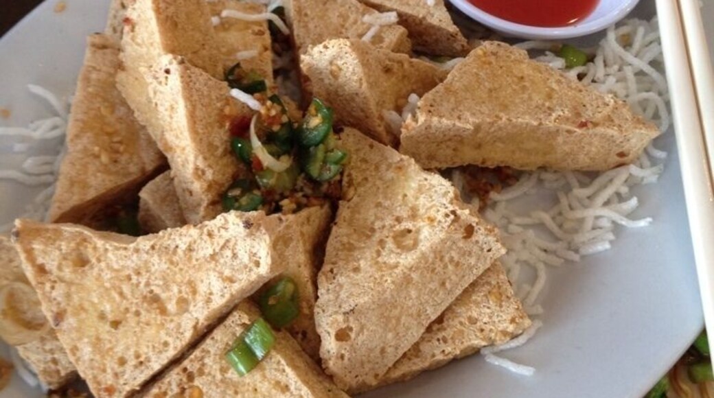 Here's another pick for those who do the Seattle-Whistler commute. Terrific, spartan, family owned Chinese restaurant in the Westiew mall. My favorites: Salt & Pepper Crispy Tofu (pictured here), Gyoza, and really good soft chow Mein.