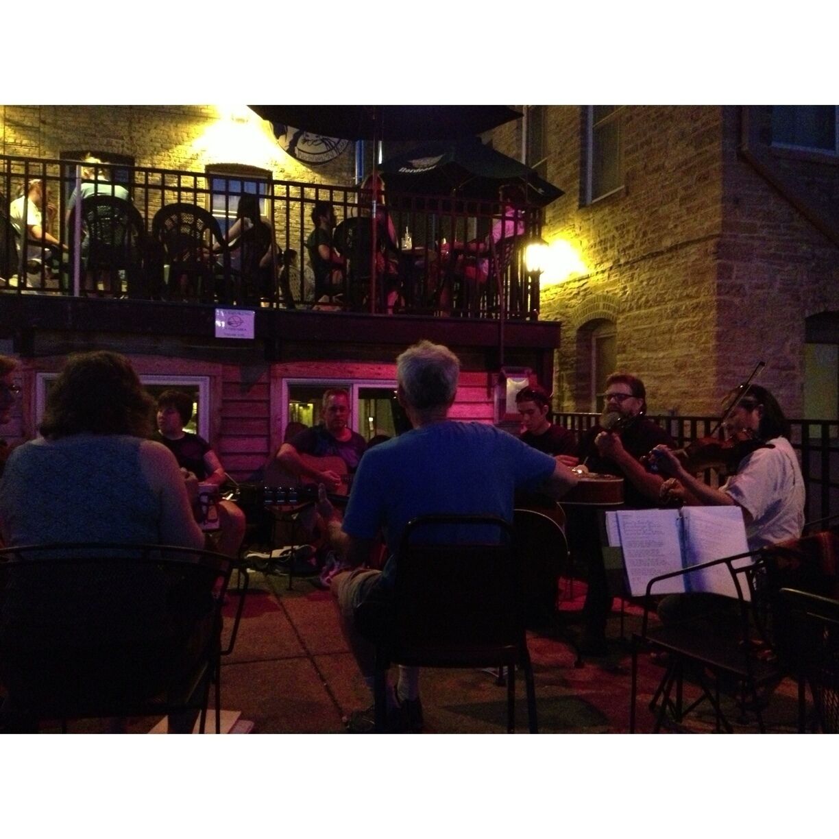 Unique pub and music bar located along the Cannon River walk. Excellent selection of microbrews and import beers, with a British pub themed interior complete with stone walls and wooden tables. A talented bluegrass band was playing while I was there.