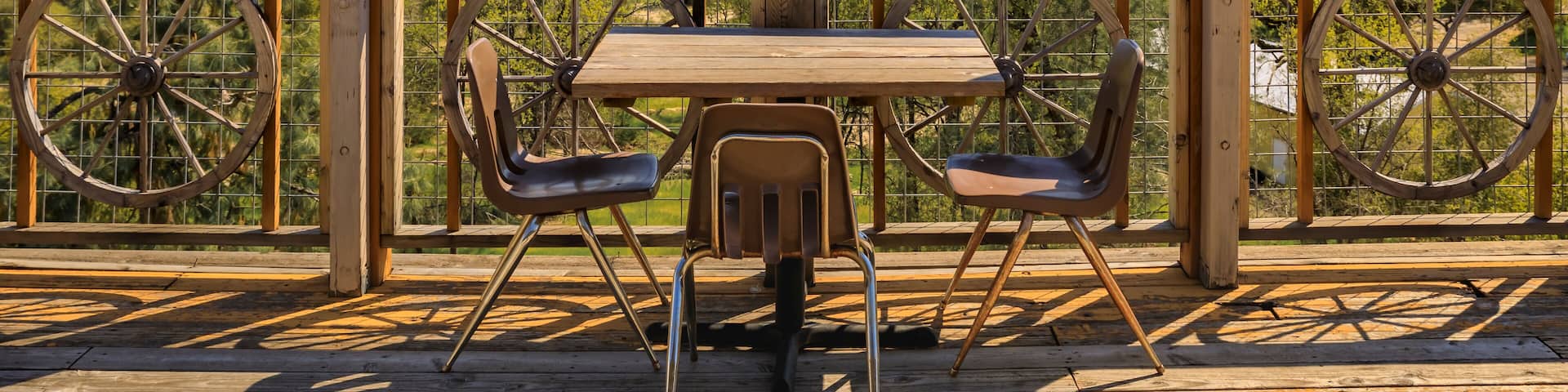 Outdoor table, valley and mountain range view in Yosemite, Oakhurst California
