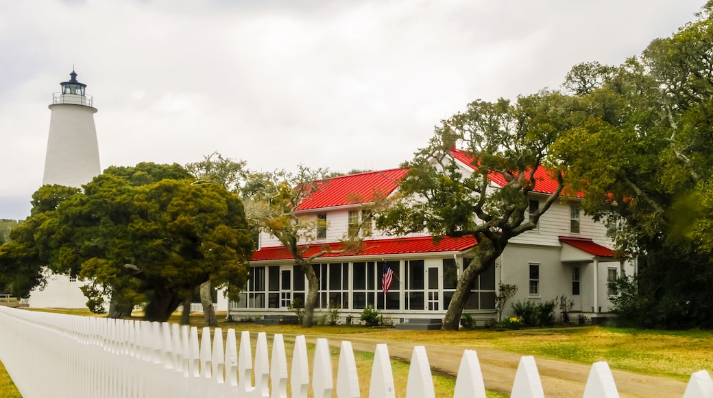 House by Ocracoke Lighthouse