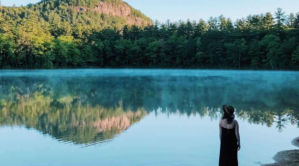 Peaceful morning at Echo Lake State Park.