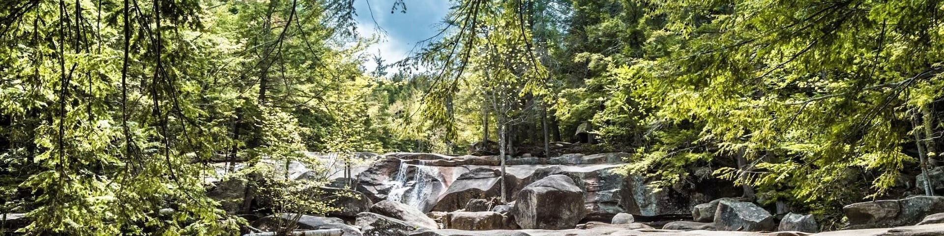Diana's Baths is a series of small waterfalls located in the southeastern corner of the town of Bartlett, New Hampshire, near the village of North Conway in the White Mountains of New Hampshire, United States... easy hike for a gorgeous view!!!