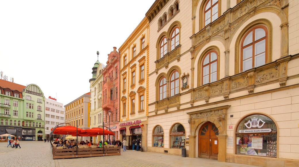 Olomouc som viser torg eller plass og by