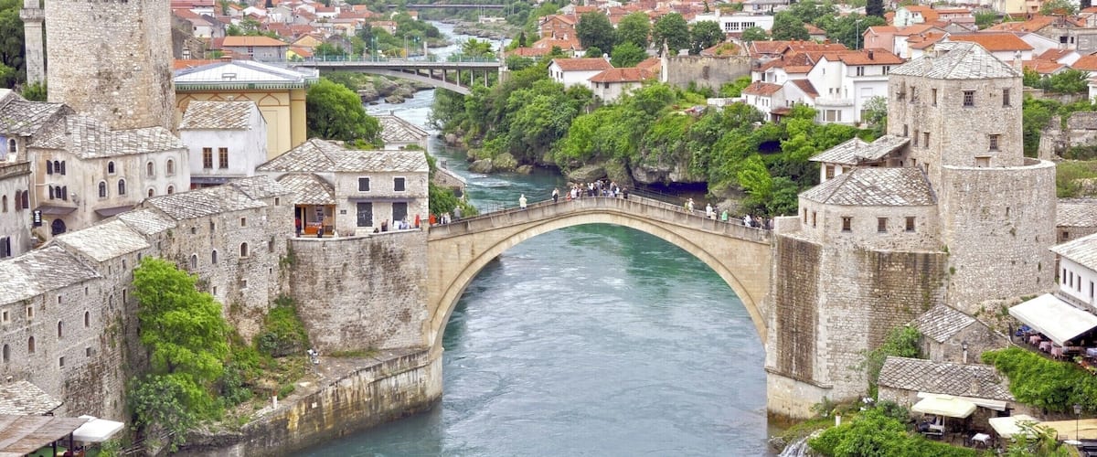 Še ena fotka starega dela mostarja, tokrat iz vrha mošeje ...
#Bosnia #Mostar #Bridge #Balkan