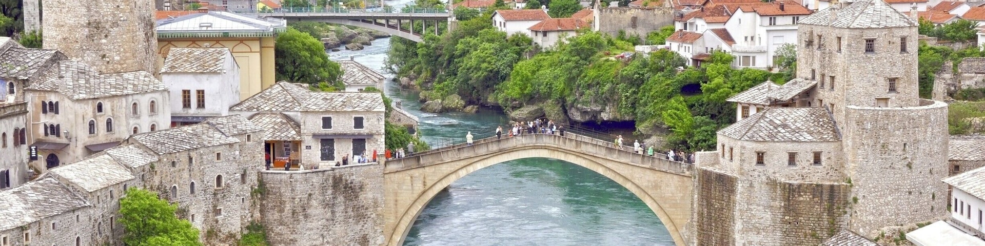 Še ena fotka starega dela mostarja, tokrat iz vrha mošeje ...
#Bosnia #Mostar #Bridge #Balkan