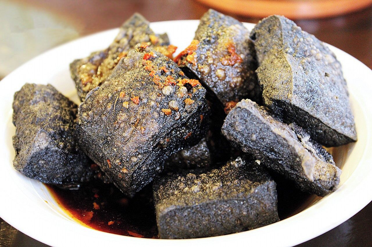 #StinkyTofu,the most famous delicious snack in #Changsha.
#长沙臭豆腐.

https://twitter.com/Beautifulgx
