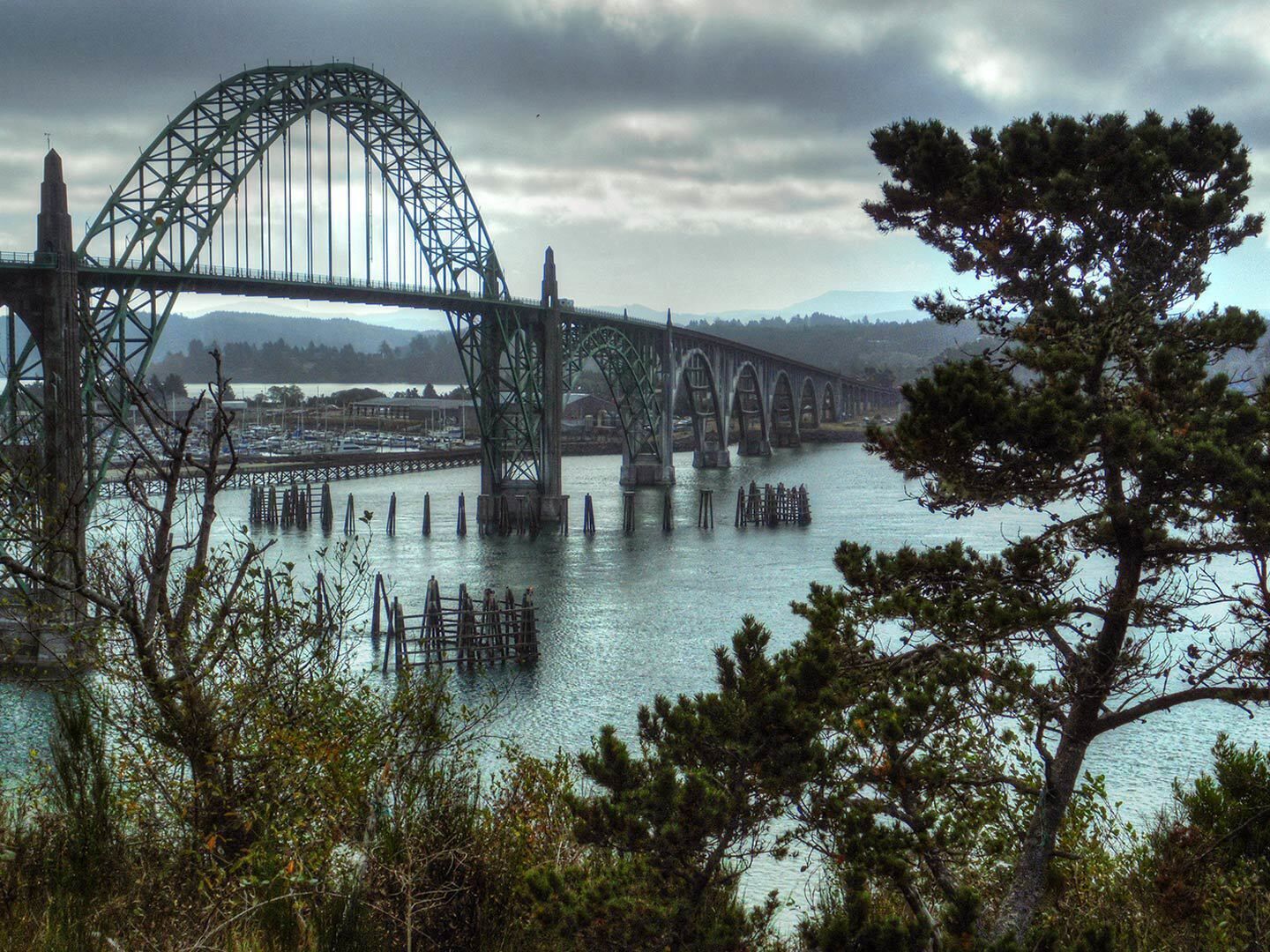 Scenic stop along Hwy 101 with view of the Yaquina Bay bridge. Newport, OR